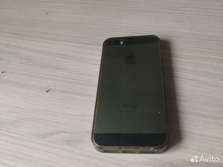iPhone SE, 64 ГБ