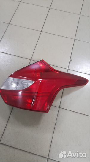 Фара задняя правая фокус 3 хетчбек