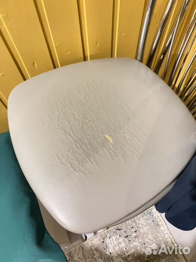 Стол со стульями