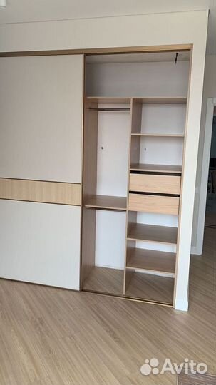 Шкаф распашной