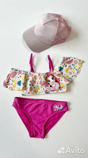 Купальник и кепка