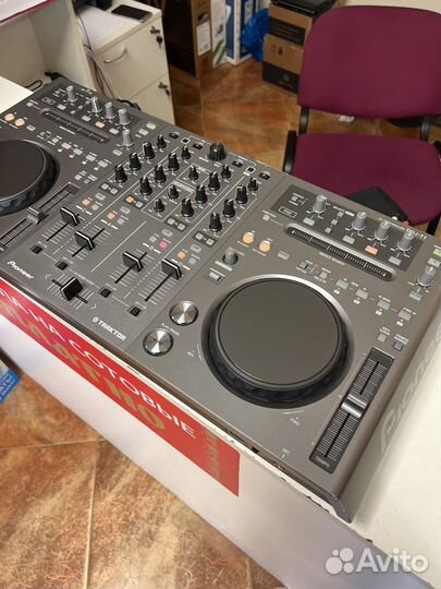 Dj контролер Pioneer DDJ-T1
