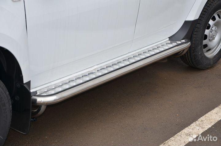 Пороги подножки нержавейка Renault Duster 2011г