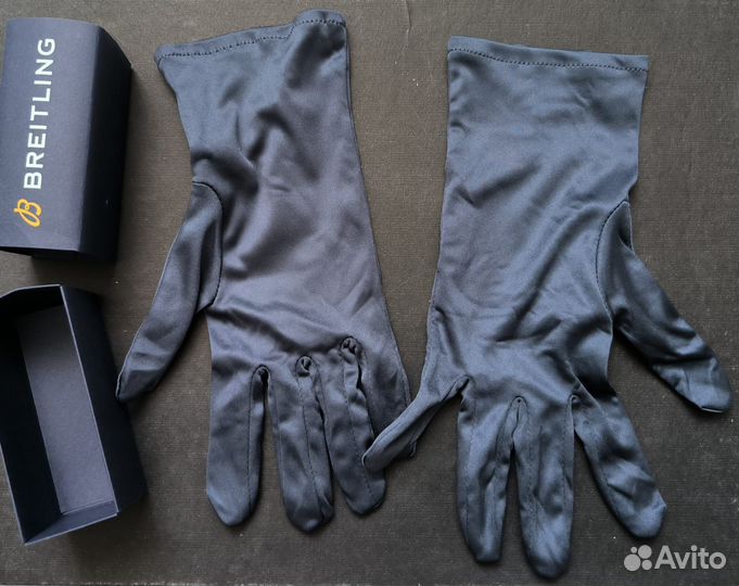 Перчатки Breitling