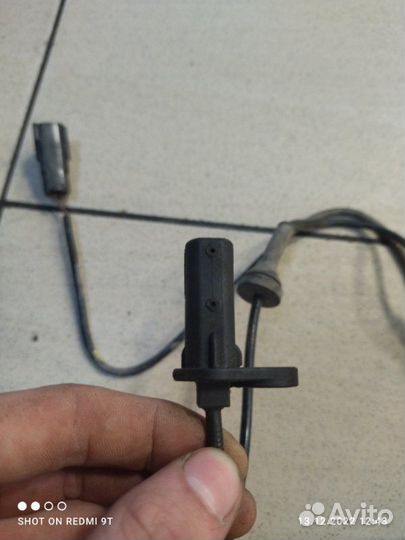 Датчик abs передний Volvo S60