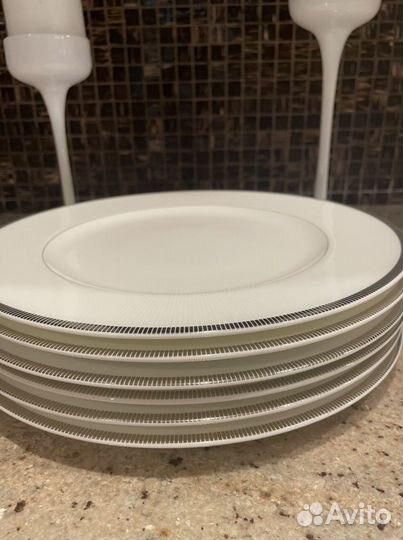 Набор тарелок