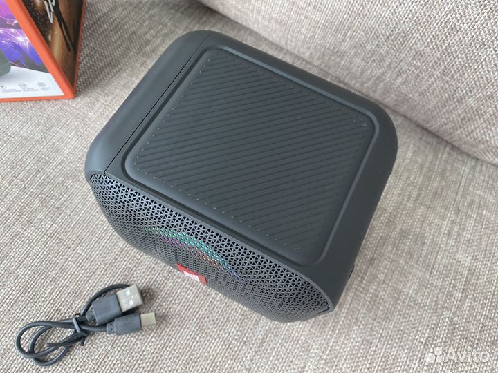 Блютуз колонка jbl se 300