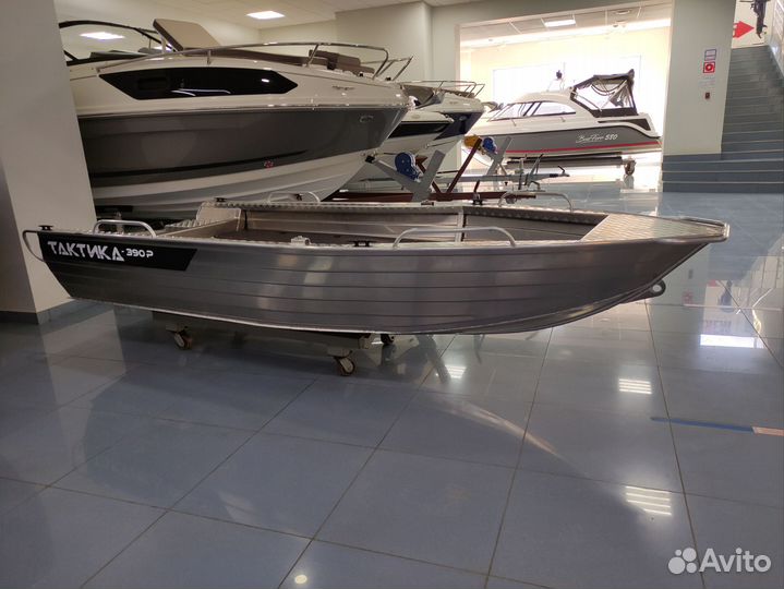 Лодка Тактика 390 Р