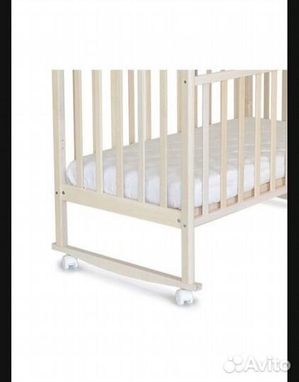 Детская кроватка с матрасом