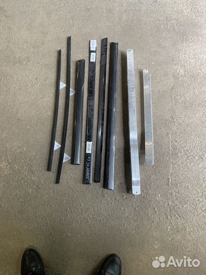 Молдинги двери перед право и зад право