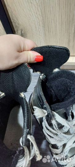 Коньки хоккейные