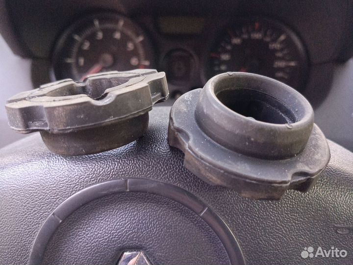 Сайлентблок подрамника