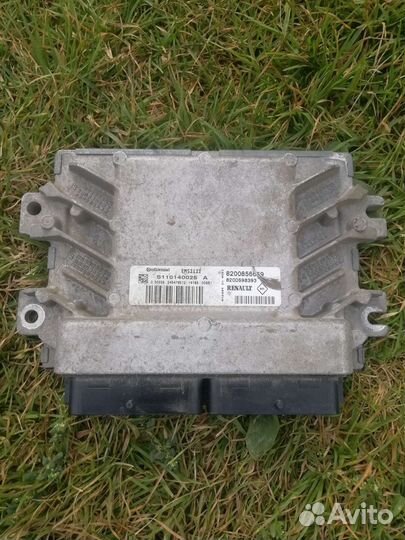 Блок управления двигателем Renault Sandero