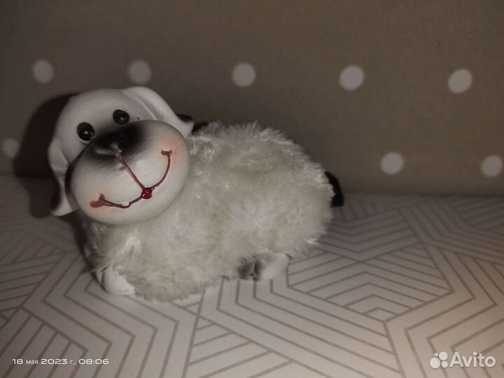 Статуэтка собачка