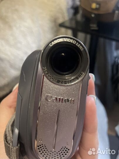 Видеокамера canon