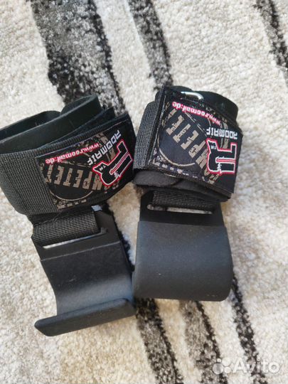 Крюки для турника