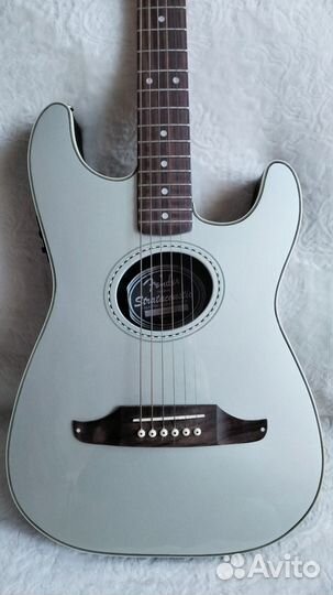 Fender stratacoustic