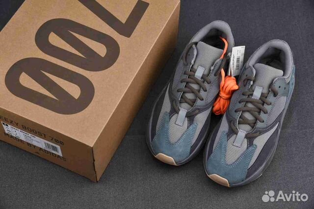 Yeezy Boost 700 Teal Blue