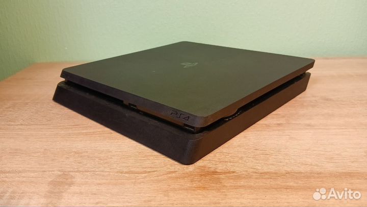 PS4 slim 1tb 2 геймпада