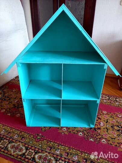 Домик кукольный вместе с игрушками