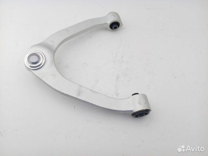 Рычаг подвески верхний передний правый Infiniti