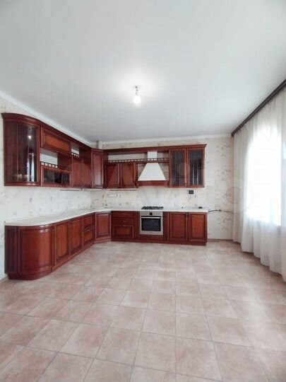 Дом 323,2 м² на участке 10,9 сот.