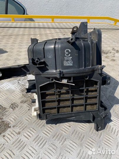 Корпус отопителя Toyota Land Cruiser 100 series