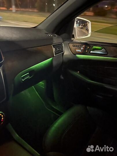 Цветная подсветка салона на Мерседес