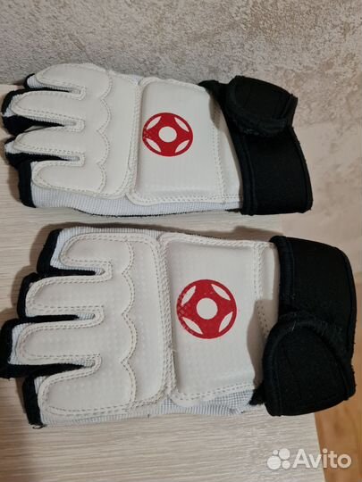 Кимоно kyokushinka и защита для рук ног