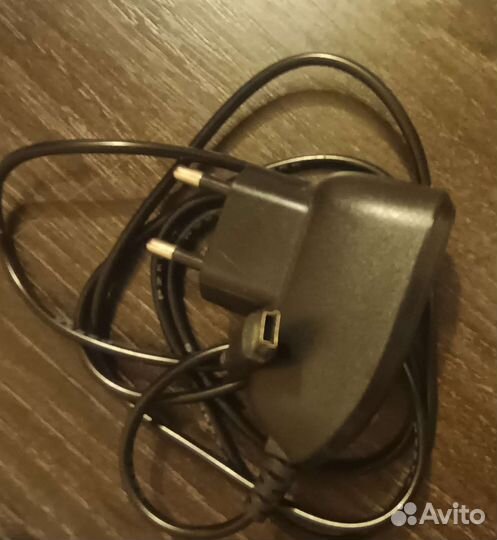 Зарядное устройство