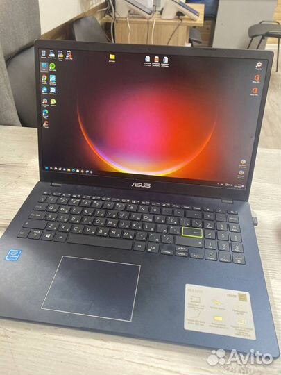 Ноутбук asus