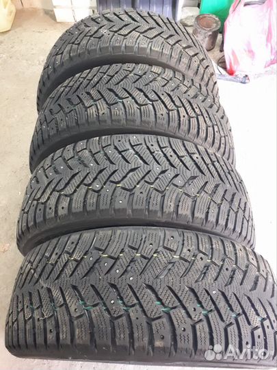 Toyo Observe Ice-Freezer 215/55 R17 98T