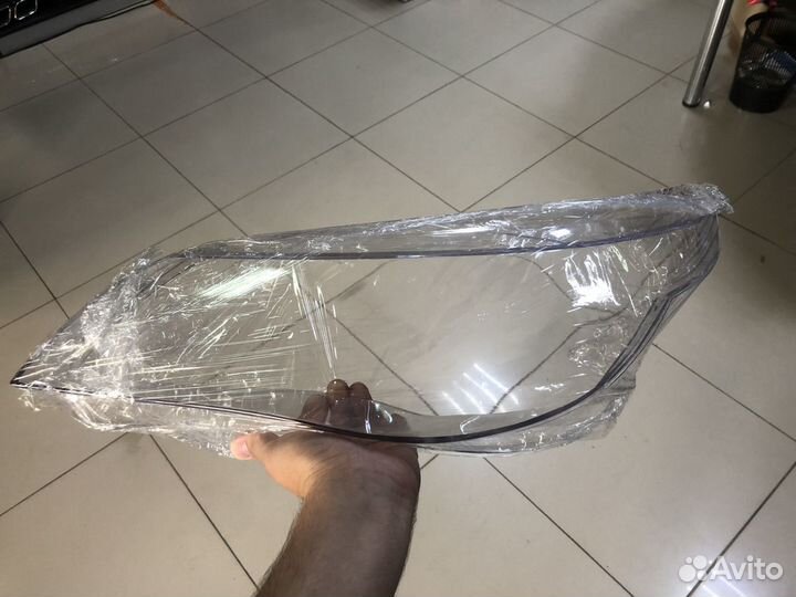 Стекло фары bmw e60 левое/правое