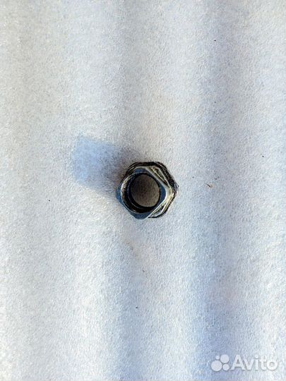 Kawasaki ER6N 2013 гайка звезды