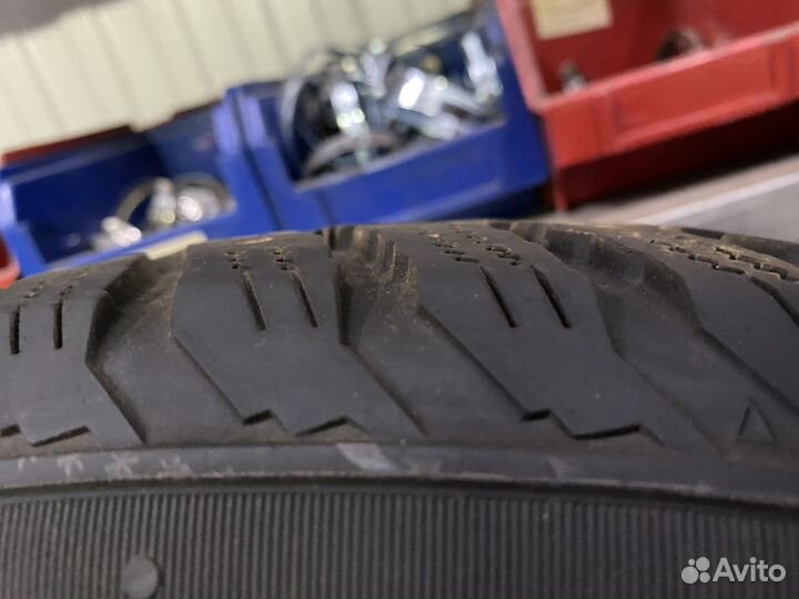 Kumho I'Zen RV Stud KC16 265/60 R18