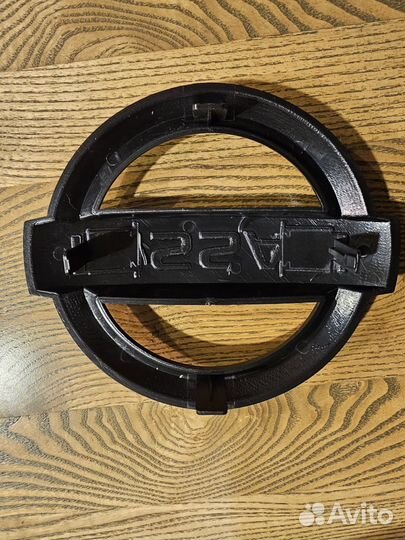 Эмблема nissan