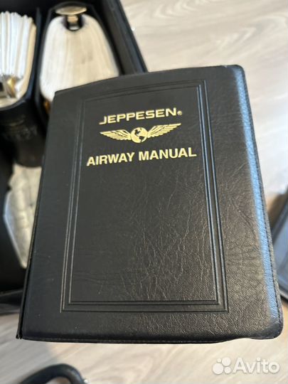 Чемодан полетной документации Jeppesen