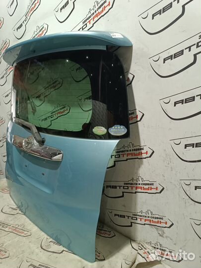 Дверь задняя toyota ractis NCP100 NCP105 SCP100 голубой, 8S9 KA8316