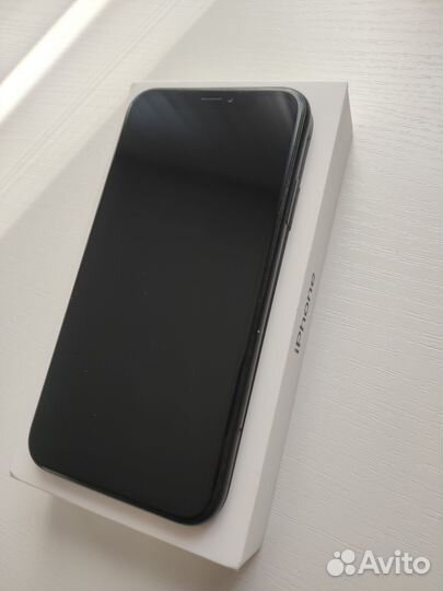 iPhone Xr, 64 ГБ