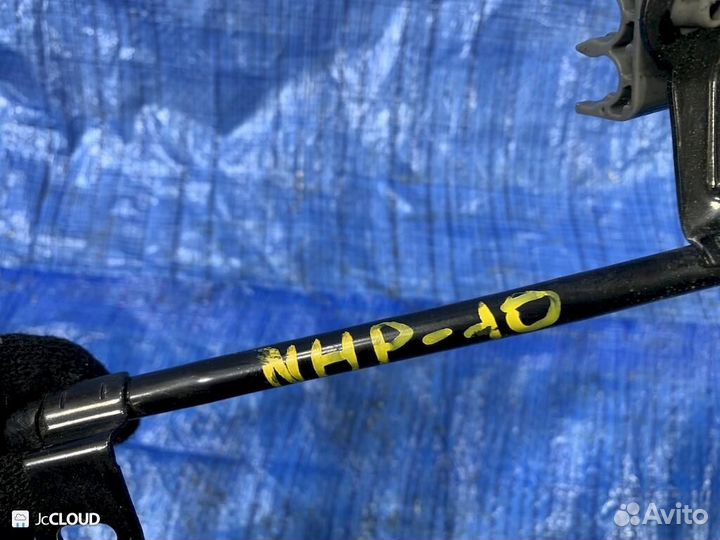 Трубка тормозная на toyota aqua NHP10 1nzfxe