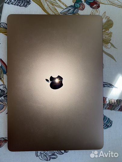 Macbook air 13 m1 2020 + мышь