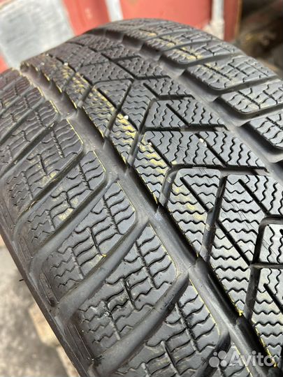 Pirelli Winter Sottozero 3 245/40 R19