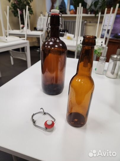 Бутылки стекло 0,5 и 1 л с пробкой от 30 шт
