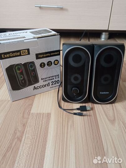 Компьютерные колонки 2.0