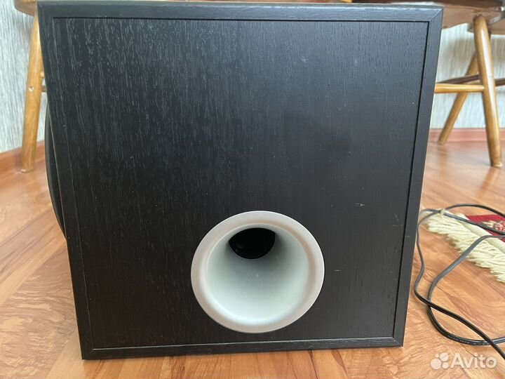 Активный сабвуфер Yamaha YST-SW012