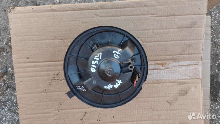 Моторчик печки Skoda Octavia A5