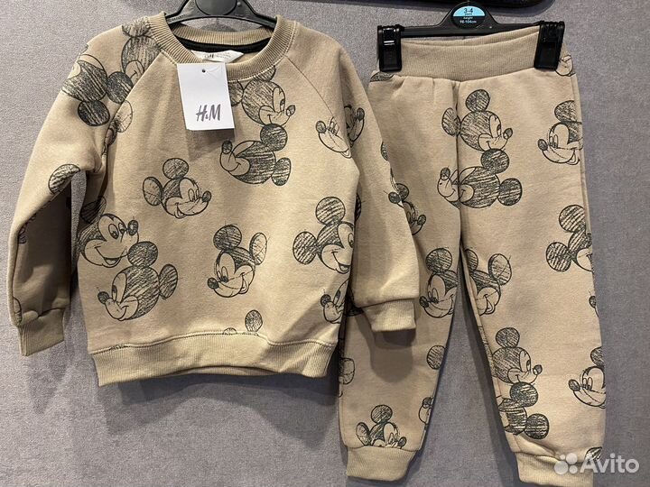 Костюм H&M новый 104