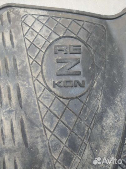 Автомобильные коврики резиновые