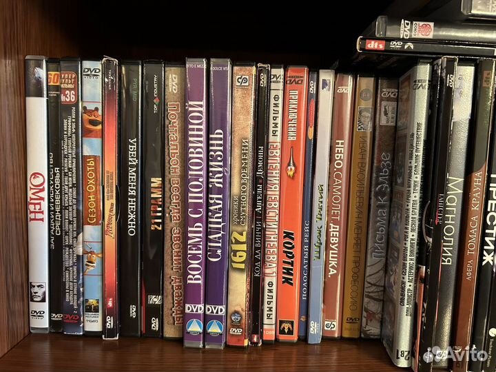 Dvd диски с фильмами, мультфильмами