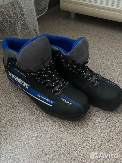 Лыжные ботинки